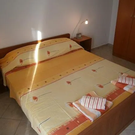 Apartment Markov *